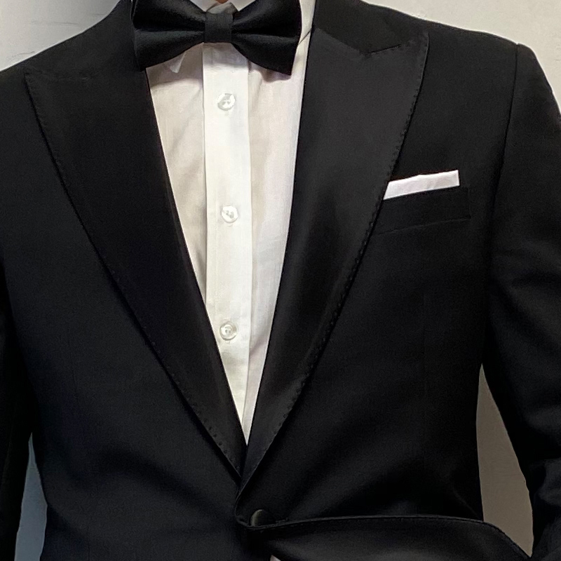 Black Peaked Lapel Tuxedo Suit Set - Image 8